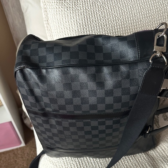 Authentic Louis Vuitton Damier Graphite Tadao 2 Way Tote. - Picture 10 of 16